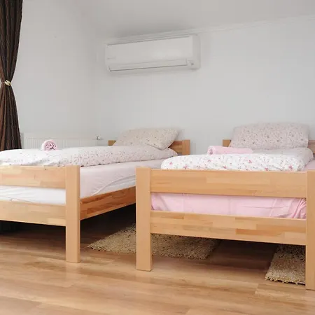 Holiday home Kuca Za Odmor Gloria *